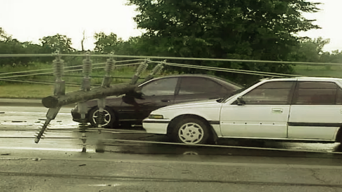 électricien à Mascouche, électricité Montréal, électricien à Terrebonne, électricité Laval, service électriques, Interoi électrique, panneau électrique, changement panneau électrique, luminaires, changement prise