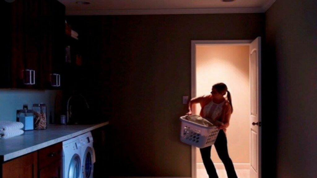 électricien à Mascouche, électricité Montréal, électricien à Terrebonne, électricité Laval, service électriques, Interoi électrique, panneau électrique, changement panneau électrique, luminaires, changement prise