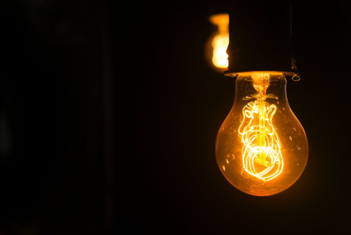 électricien à Mascouche, électricité Montréal, électricien à Terrebonne, électricité Laval, service électriques, Interoi électrique, panneau électrique, changement panneau électrique, luminaires, changement prise
