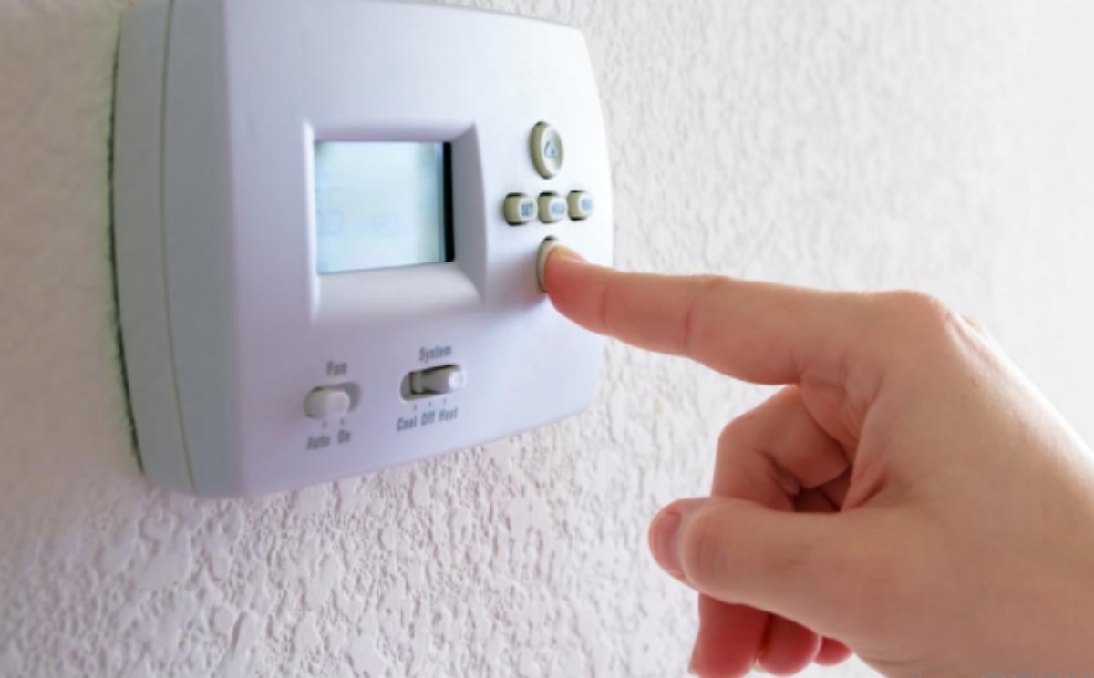 , raccordement spa, raccordement piscine,électricien à Mascouche, électricité Montréal, électricien à Terrebonne, électricité Laval, service électriques, Interoi électrique, panneau électrique, changement panneau électrique, luminaires, changement prise